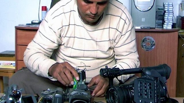 5 BROKEN CAMERAS, Palästina/Israel/Frankreich 2011, R: Emad Burnat, Guy Davidi