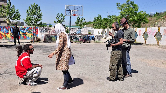 STREET SULTANS  , Iran 2010, R: Paliz Khoshdel, Zeinab Tabrizi